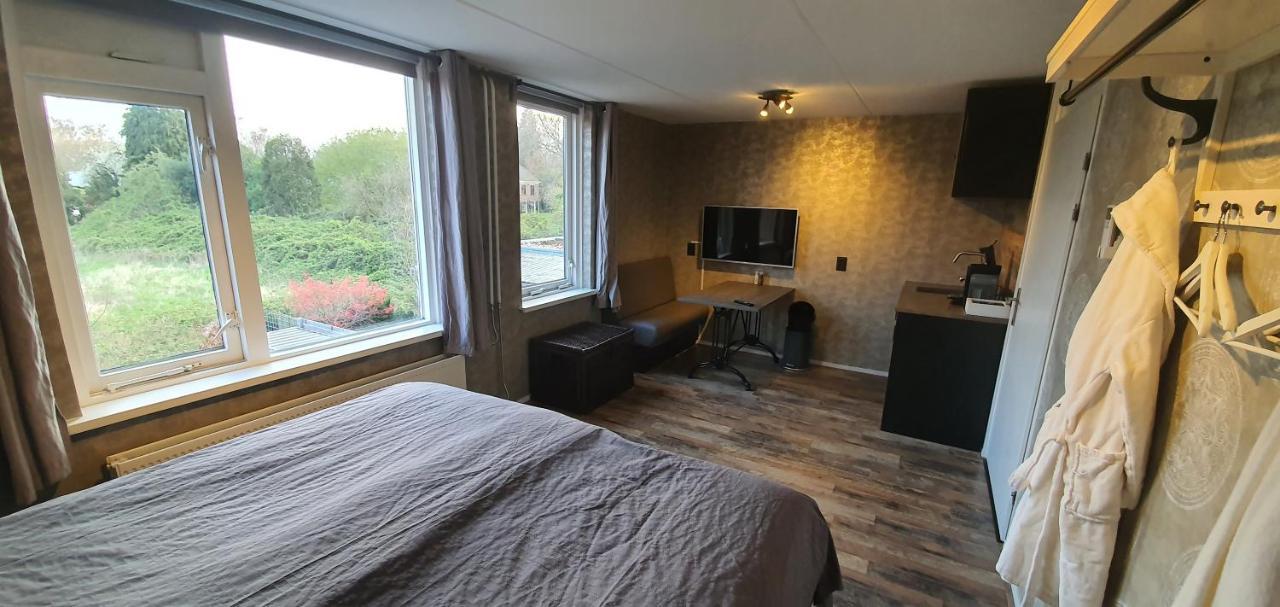 Bed & Budget Mackenzieplaats Wilp Esterno foto