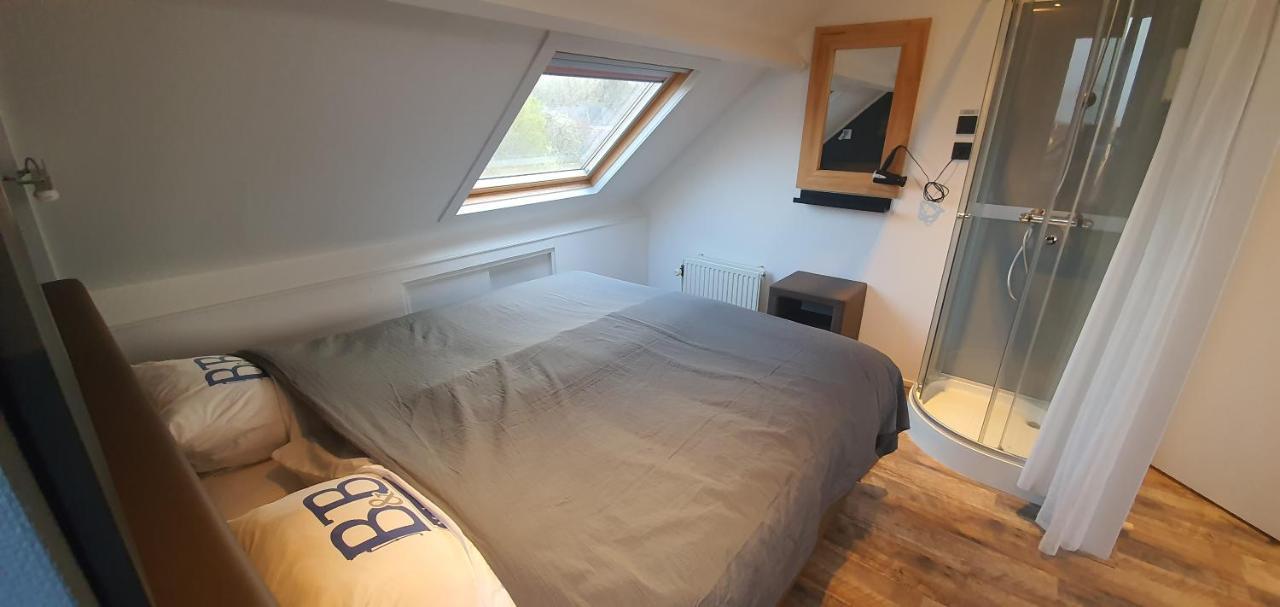 Bed & Budget Mackenzieplaats Wilp Esterno foto