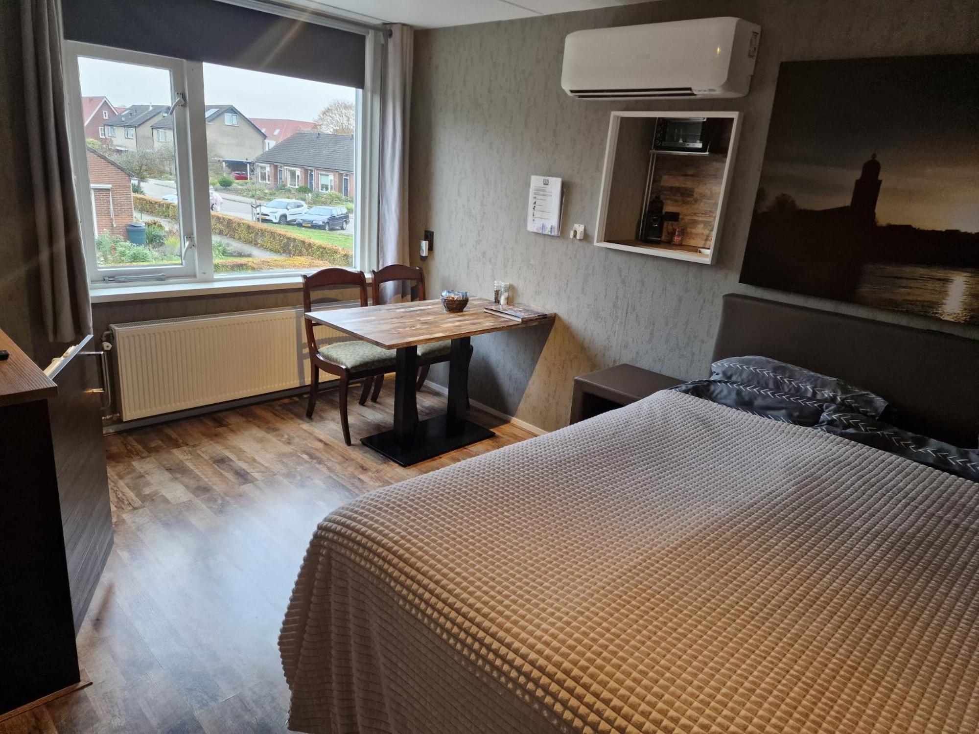 Bed & Budget Mackenzieplaats Wilp Esterno foto