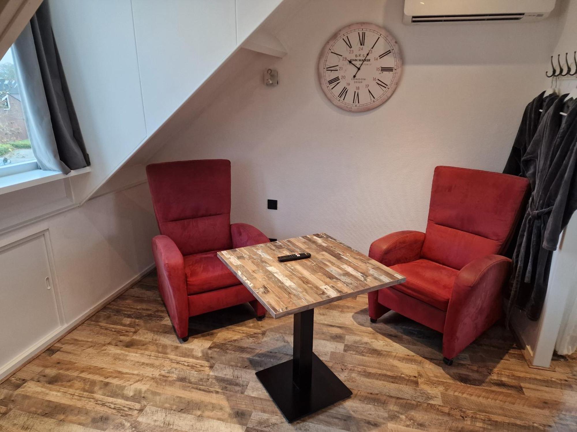 Bed & Budget Mackenzieplaats Wilp Esterno foto